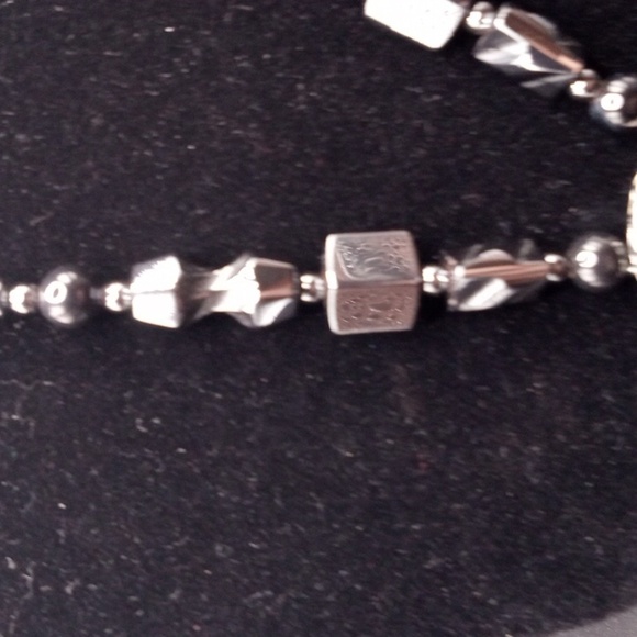 16 INCH HEMATITE BEADED NECKLACE - Picture 4 of 8